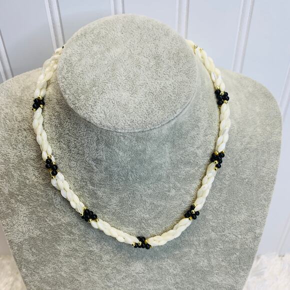 Vintage Jewelry - Vintage Pearly Bead Black God Twisted Woven Necklace 17"